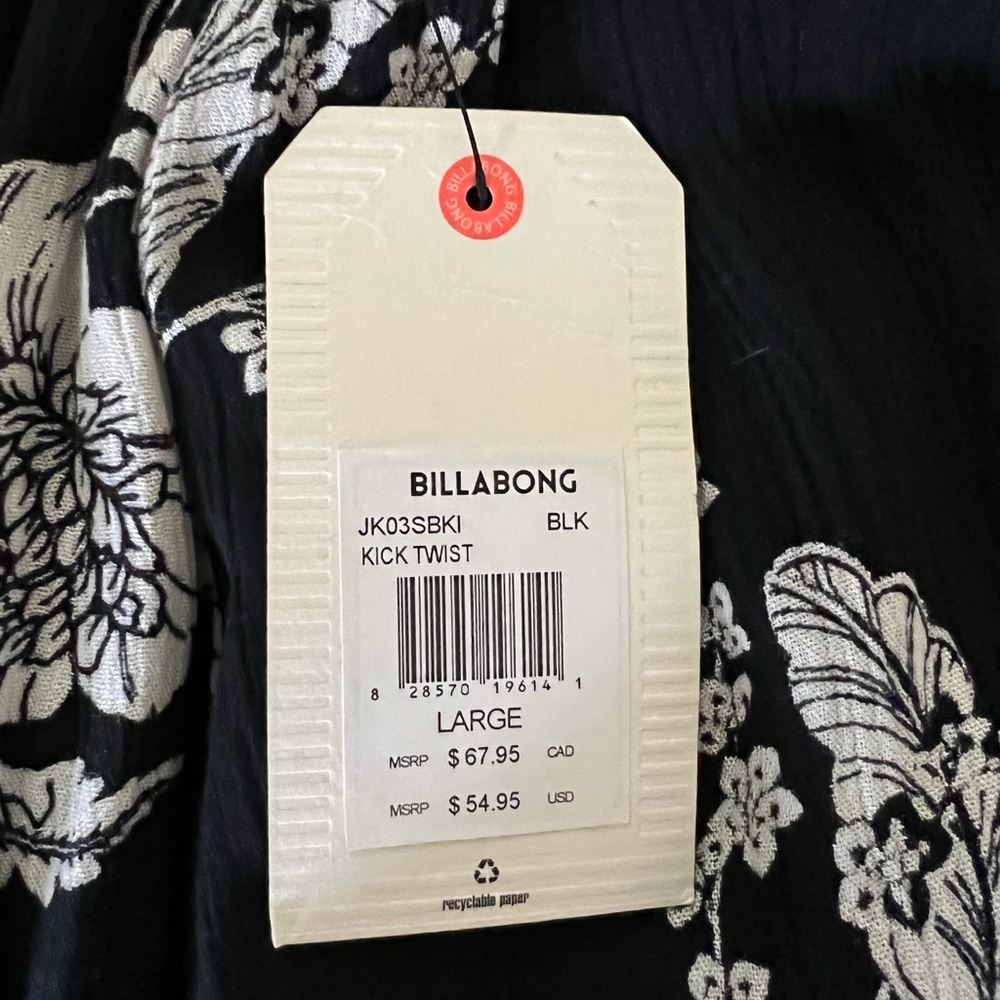 Billabong skirt, size large